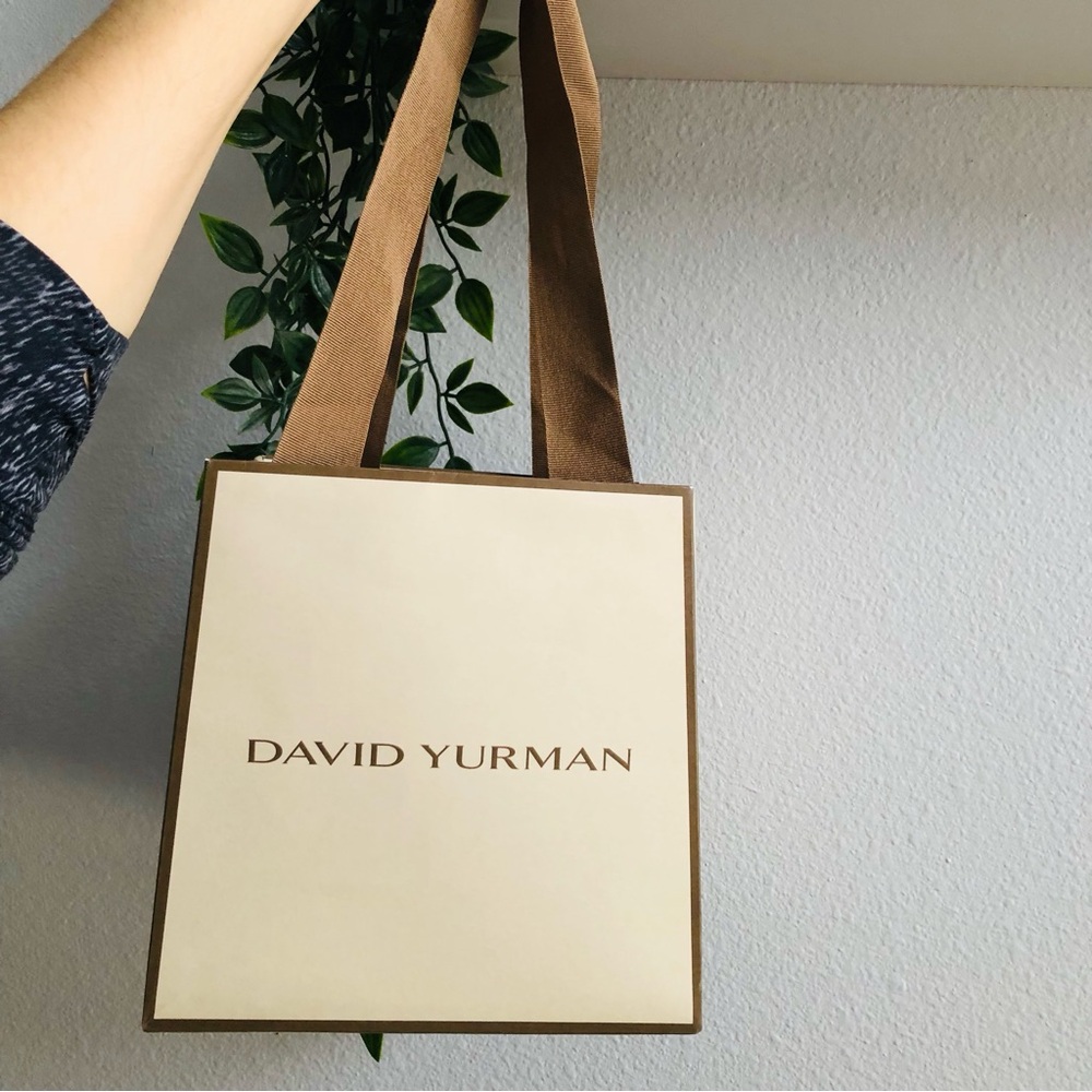 David Yurman Cream and Black Shopping Gift Bag - Picture 2 of 9